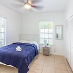 Bright & Cozy Duplex ~ Near South Beach & Wynwood!