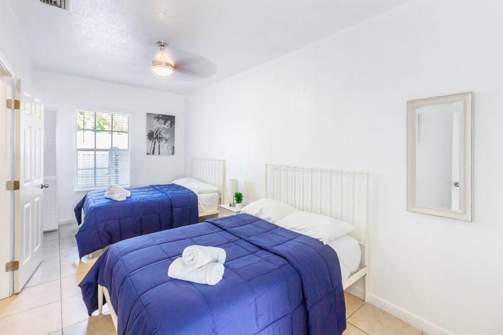 Bright & Cozy Duplex ~ Near South & Wynwood! Appartamento